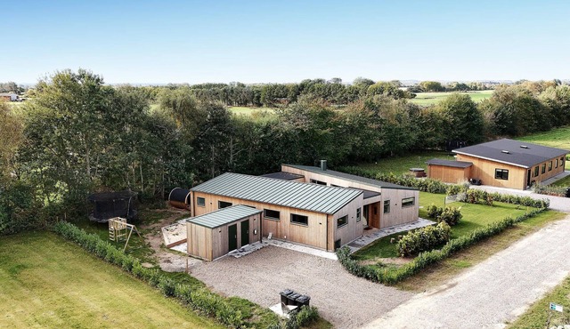 Nice home in Hadsund with sauna