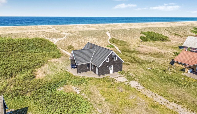 Nice home in Harboøre with WiFi