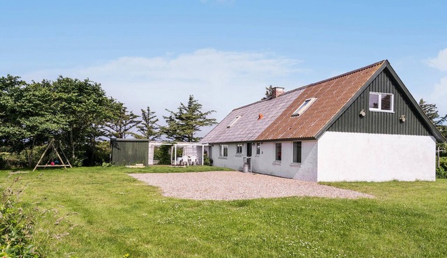 Nice home in Harboøre with WiFi