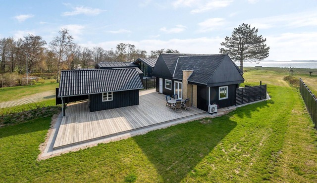 Nice home in Hesselager with WiFi
