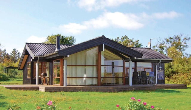 Nice home in Hjørring with sauna