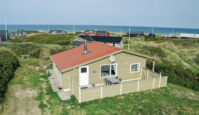 Nice home in Hjørring with house sea view