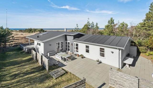 Nice home in Højby with house sea view