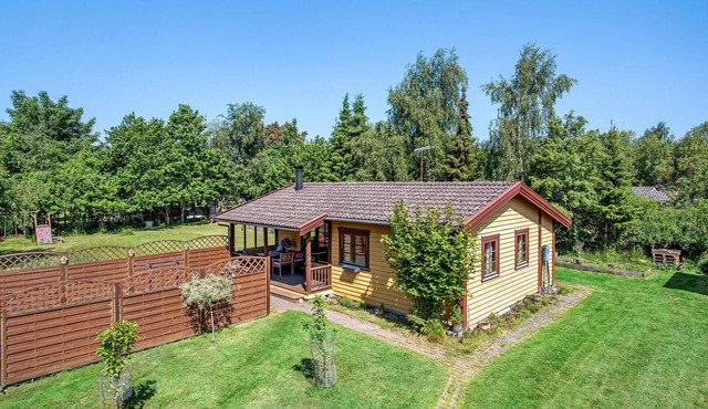 Nice home in Højby with WiFi