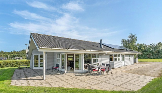 Nice home in Hovborg with sauna