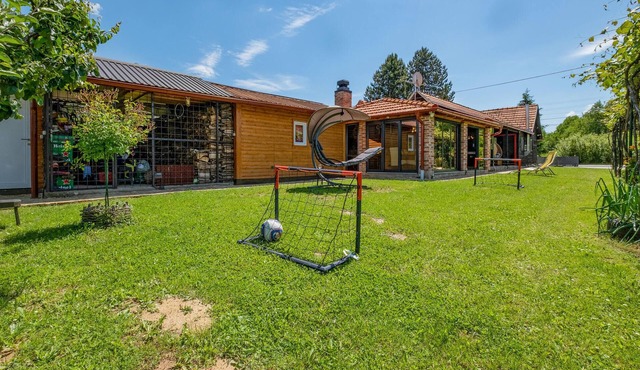 Nice home in Brezane Lekenicke
