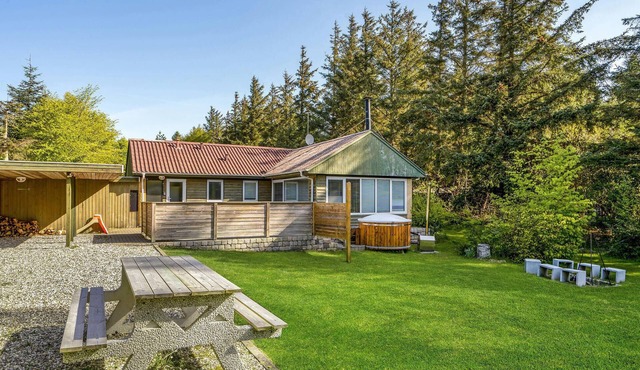 Nice home in Hurup Thy with WiFi