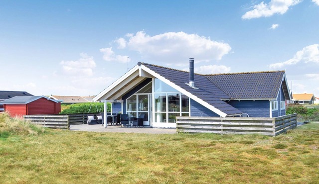 Nice home in Hvide Sande with sauna