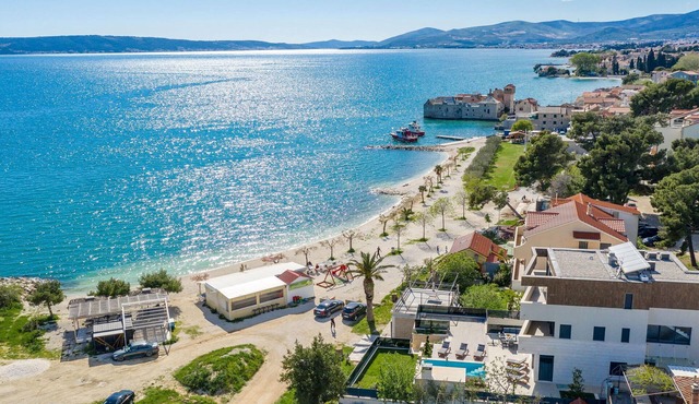 Nice home in Kastel Gomilica with sauna