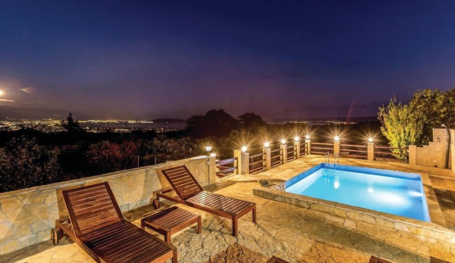 Nice home in Kastel Novi