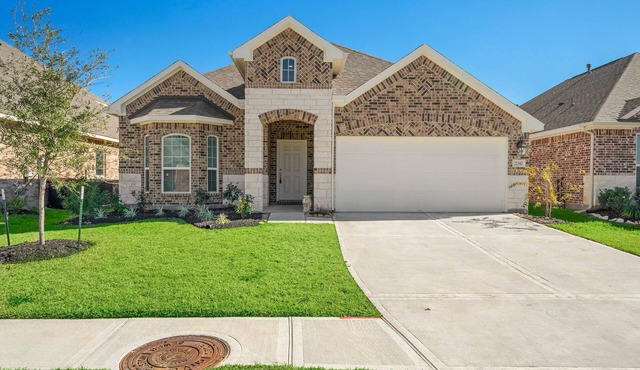 Nice Home in Kingwood with Open Space to Entertain