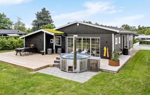 Nice Home In Kirke Hyllinge With Wifi