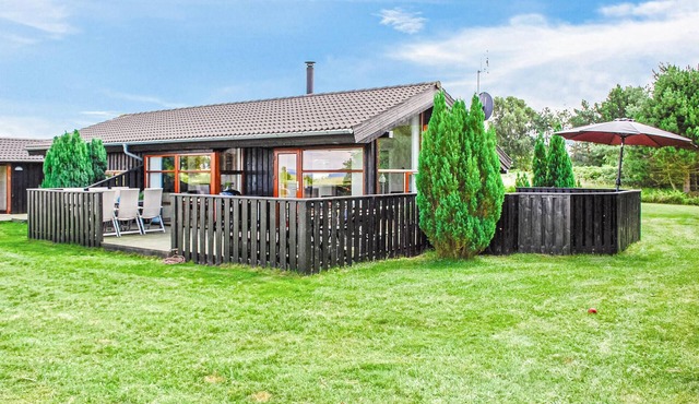 Nice home in Knebel with sauna