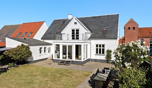 Nice home in Løgstør with WiFi