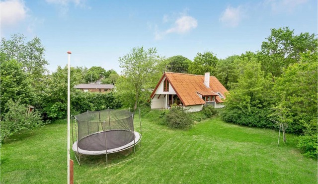 Nice Home In Løgstrup With Wifi