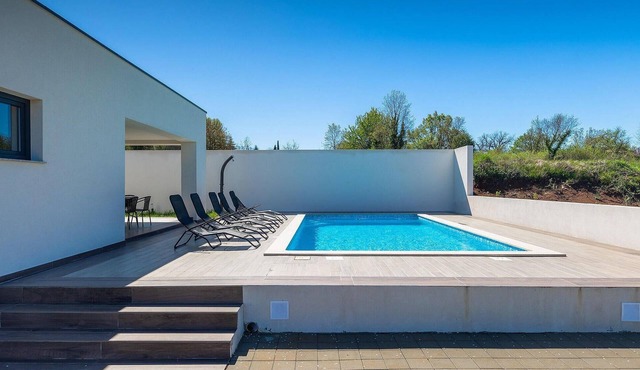 Nice home in Labin - Rabac