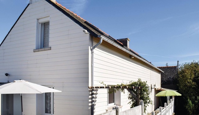 Nice home in Lanmodez with kitchen