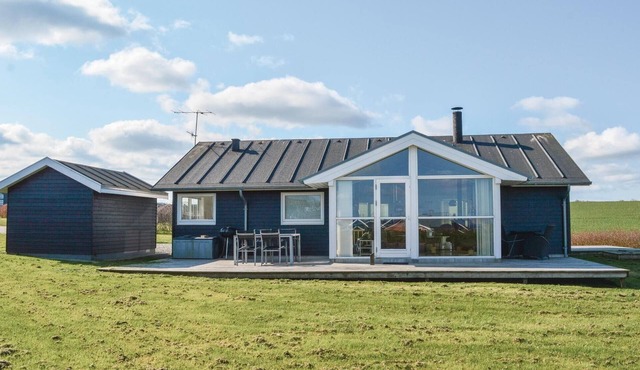 Nice home in Lemvig with sauna