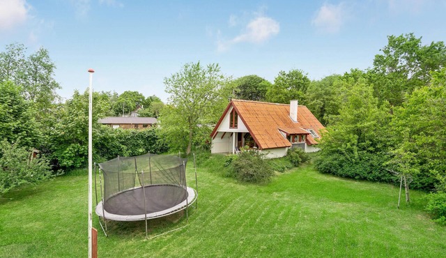 Nice home in Løgstrup with WiFi