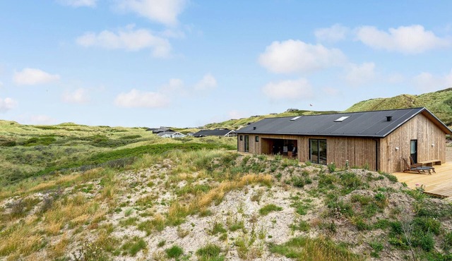Nice home in Løkken with sauna