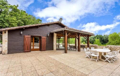 Nice Home In Lonnes With Heated Swimming Pool