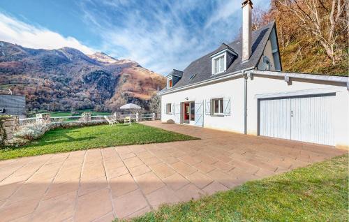 Nice Home In Louvie-Soubiron