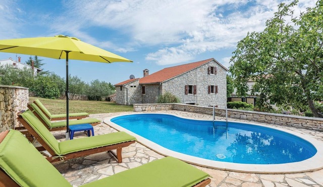 Nice home in Markovac