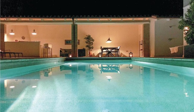 Nice home in Maureillas- Las Illas with 5 Bedrooms, WiFi and Outdoor swimming pool