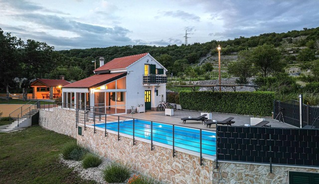 Nice home in Medov Dolac with sauna