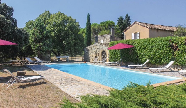 Nice home in Mondragon with WiFi