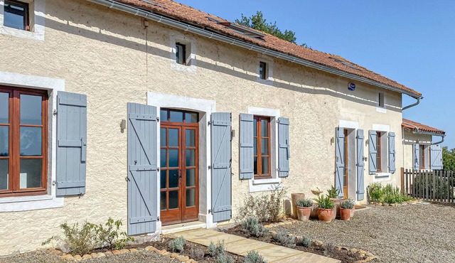 Nice home in Monfaucon with private swimming pool, can be inside or outside