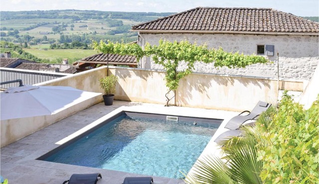 Nice Home In Montpezat Dagenais With 3 Bedrooms, Wifi And Private Swimming Pool