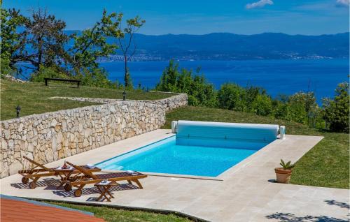 Nice Home In Moscenice