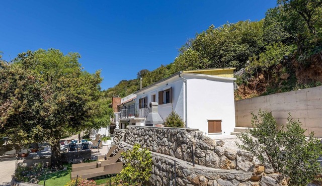 Nice home in Mundanije with WiFi