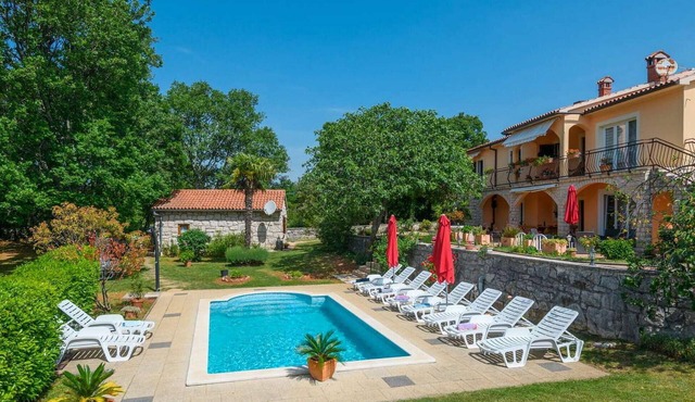 Nice home in Nedescina