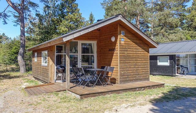 Nice home in Nexø with WiFi