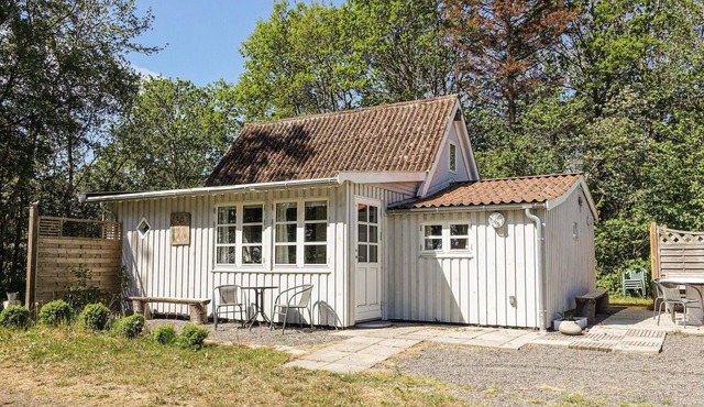 Nice home in Nexø with WiFi