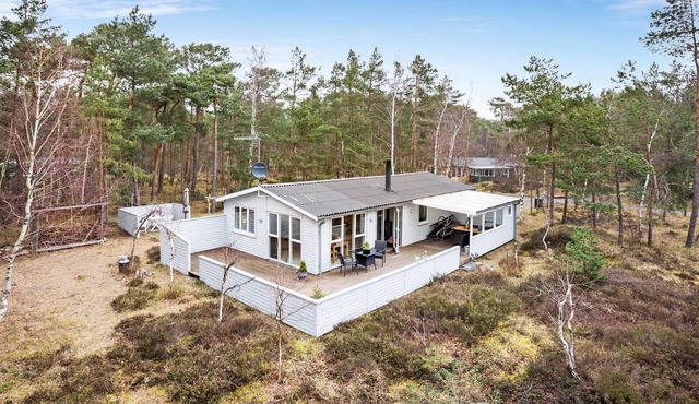 Nice home in Nexø with WiFi