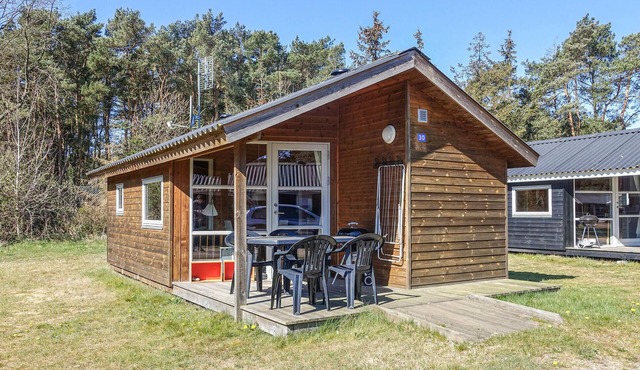 Nice home in Nexø with WiFi