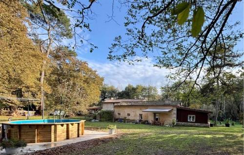 Nice Home In Noaillan