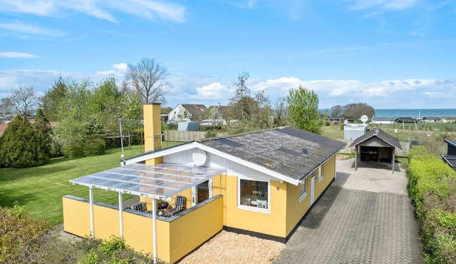 Nice home in Nordborg with WiFi