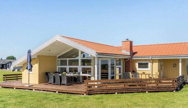 Nice home in Nordborg with sauna