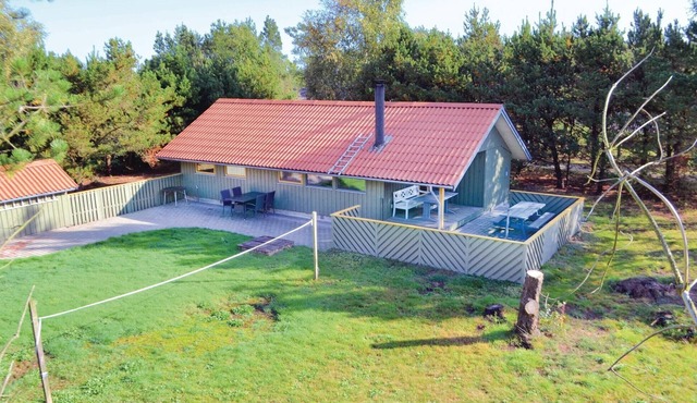 Nice home in Nørre Nebel with WiFi