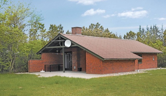 Nice home in Nørre Nebel with sauna