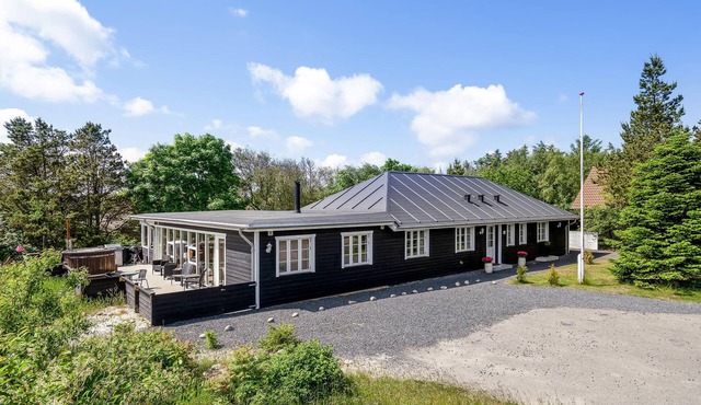 Nice home in Nørre Nebel with sauna