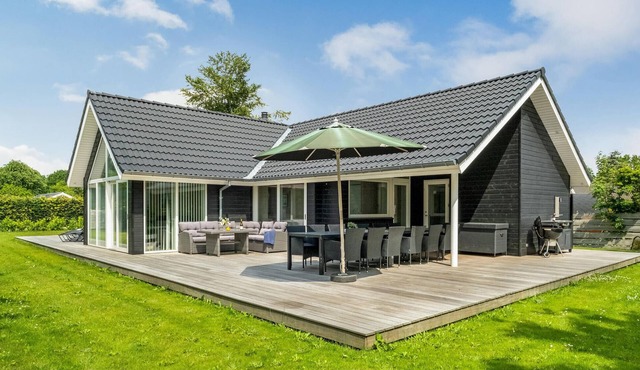 Nice home in Odder with kitchen