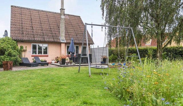 Nice home in Oksbøl with kitchen