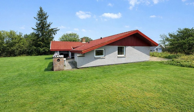 Nice home in Oksbøl with sauna