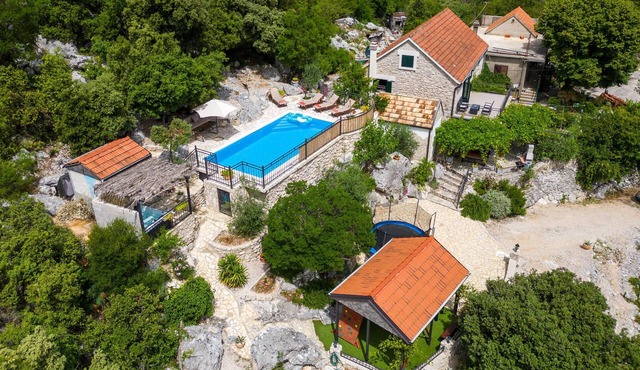 Nice home in Ploce with sauna