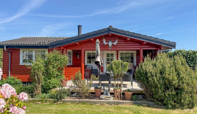 Nice home in Præstø with WiFi